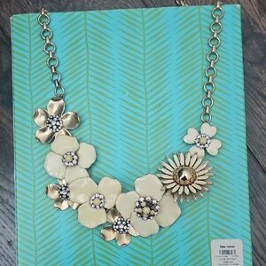 Stella And Dot Floral Gold Necklace
